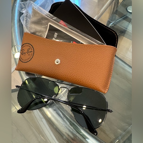RayBan Aviator Sunglasses - Picture 3 of 3